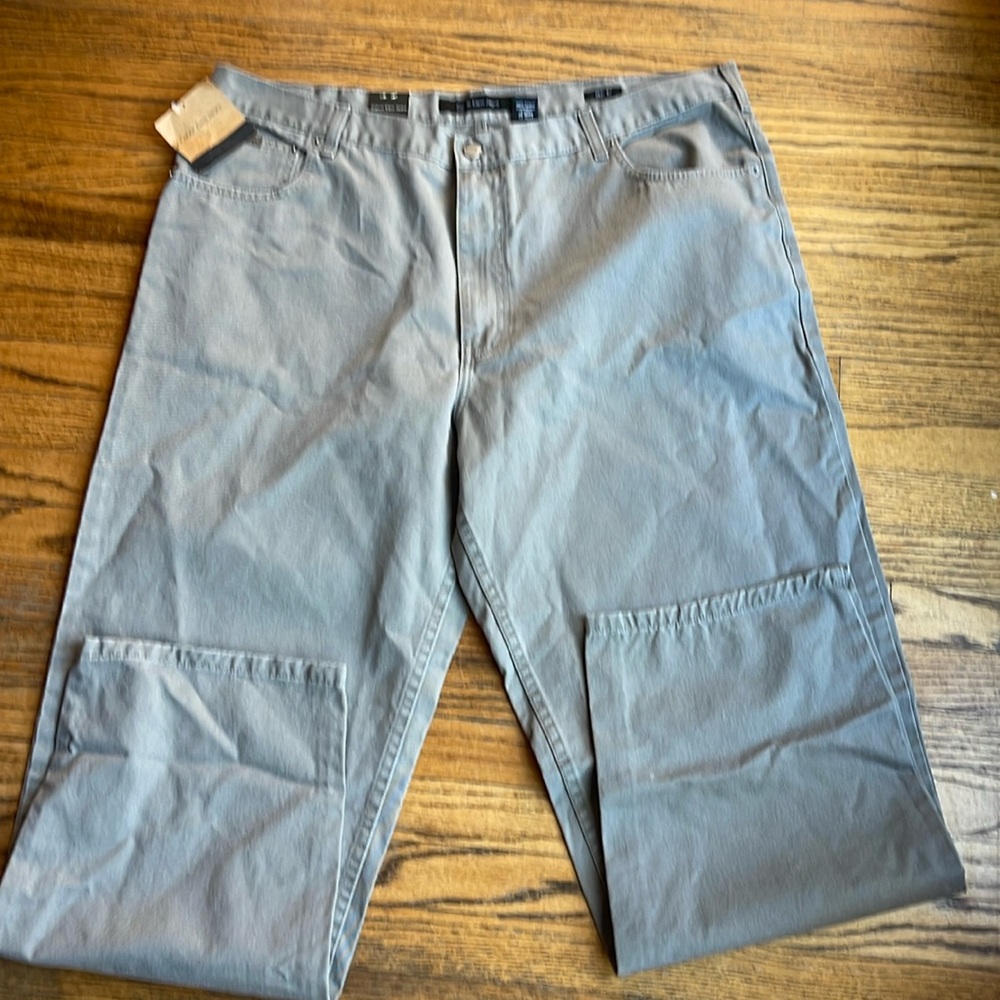 Calvin Klein Men’s Easy Fit Jeans in Khaki, 5 Pocket, Size W42 L30 NWT